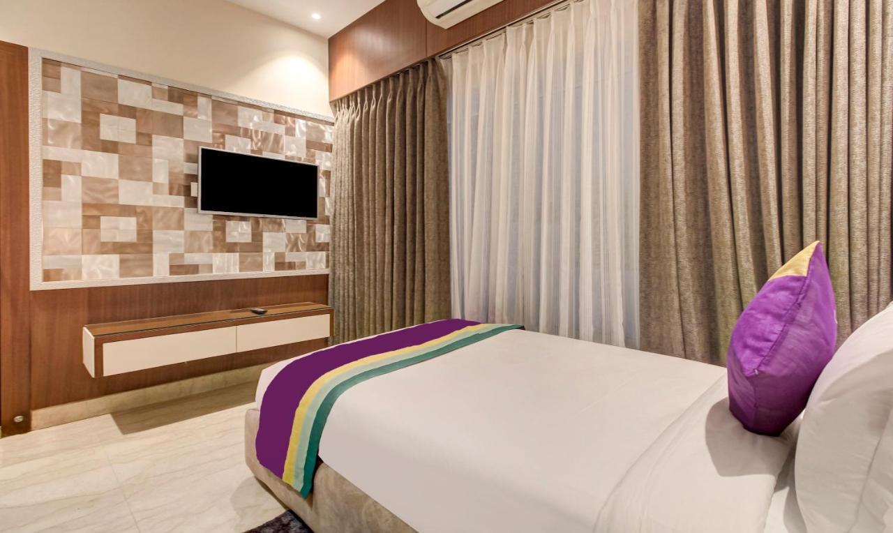 Treebo Premium Tahoora International Hotel Kolkata Exterior photo